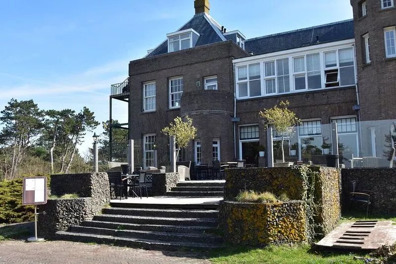 Lavish Holiday Home in Bergen aan Zee with Terrace
