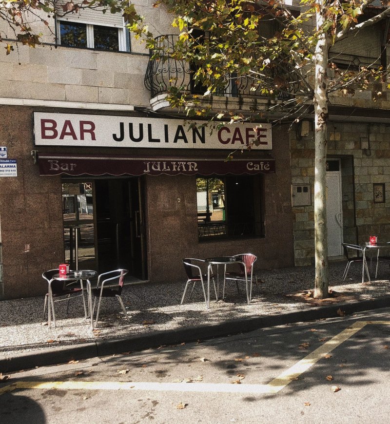 Bar Julian