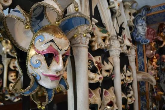 Mistero Buffo - Authentic Venetian Masks