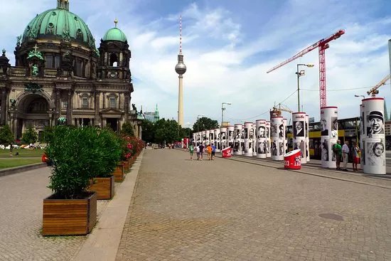 Kid-friendly Guided Tours of Berlini for Families with Children