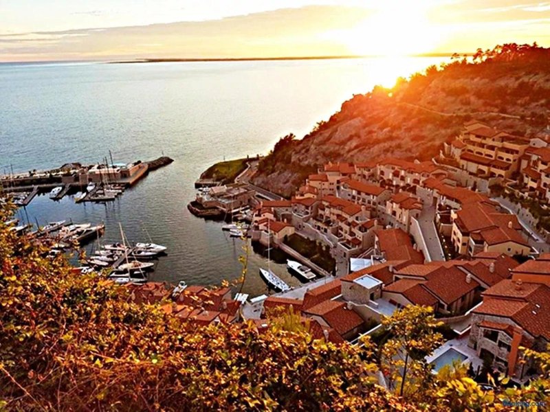 Avolare - Porto Piccolo