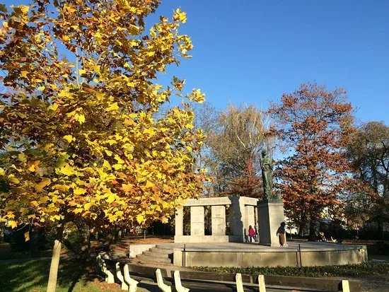 Husuv Park