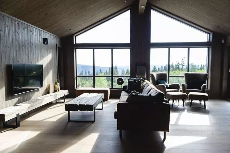 Modern ski-in/ski-out cabin in Norway – all included for your mountain getaway