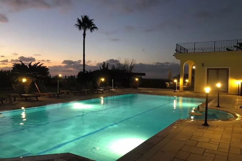 Luxury 4 bedroom villa Spectacular Views. Bellapais/Catalkoy. Kyrenia