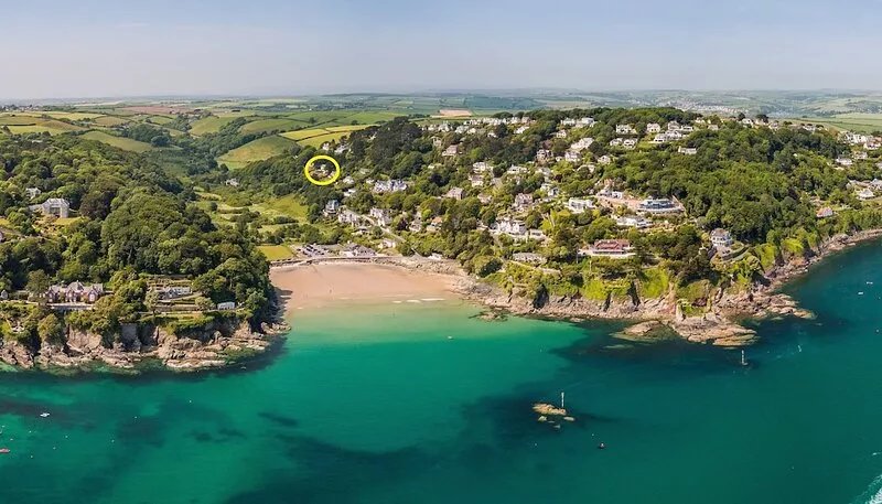 Five bedroom holiday home (sleeps 10) near Salcombe