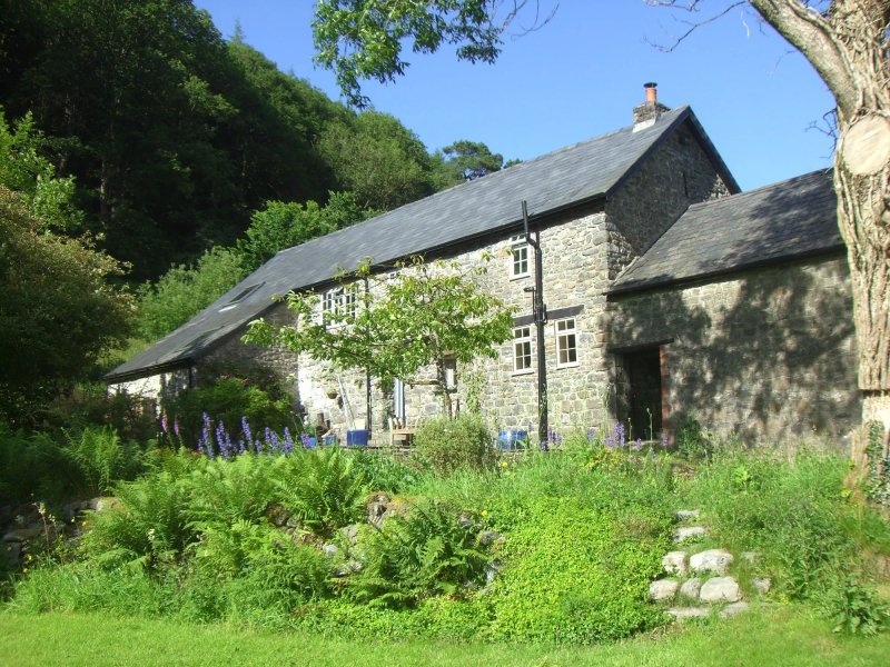 Home Stay at Lledgwial