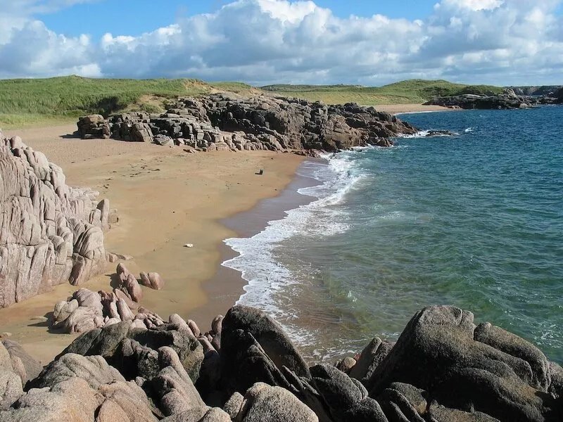 Peaceful location,Superb sea views,on the 'Wild Atlantic Way'! ...With internet.