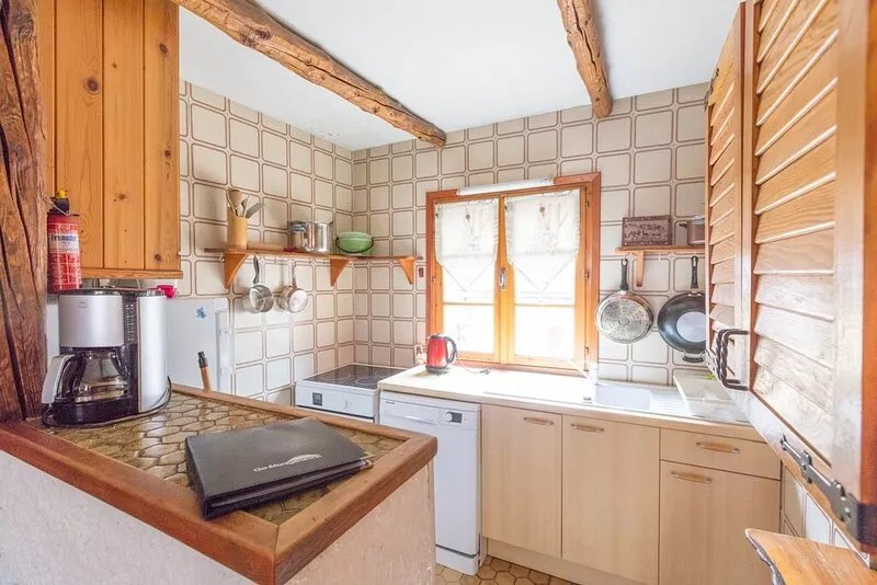 Centrally located 4 bedroom townhouse for up to 12 people