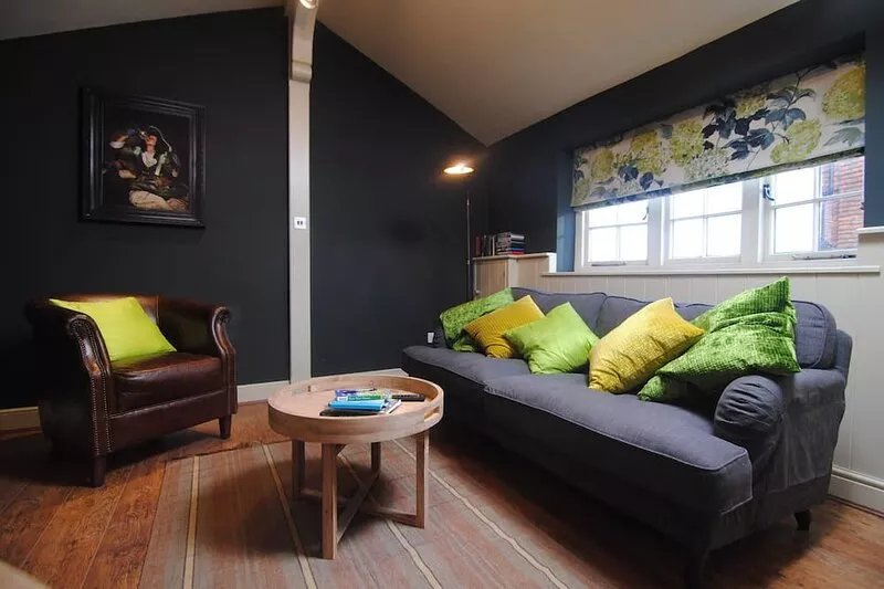Two storey cottage in the heart of Lymington.