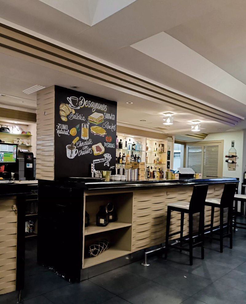 Cafe Vinateria Reconquista