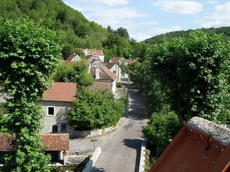 Charming traditional stone built house in a delightful village
