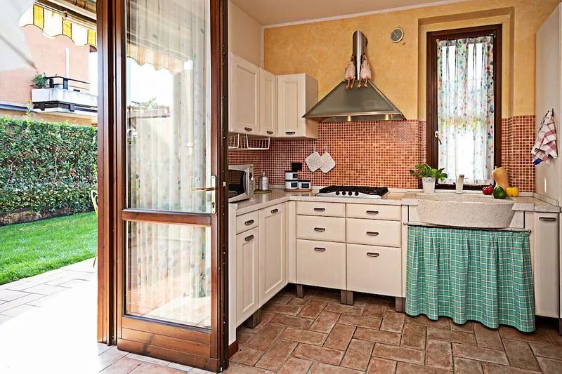Regarda - appartment "Iris" in complex with swimming pool very close to the