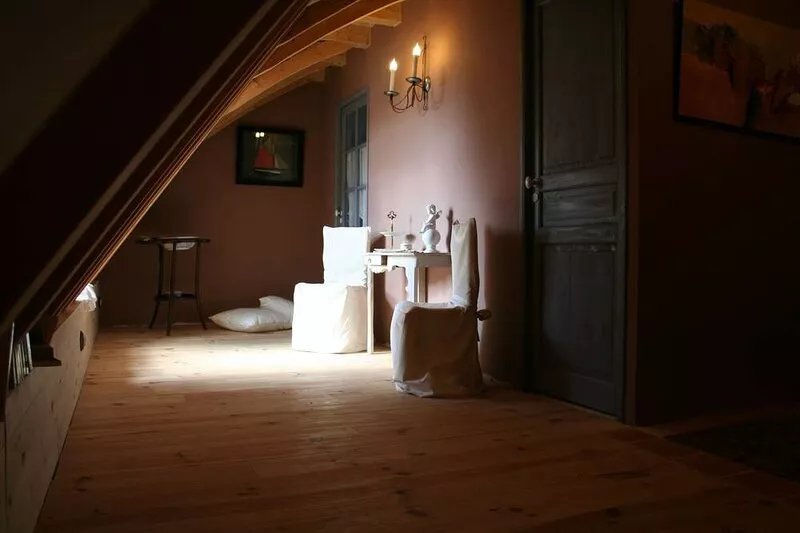 CHARMING HOUSE WITH HEATED SWIMMING POOL