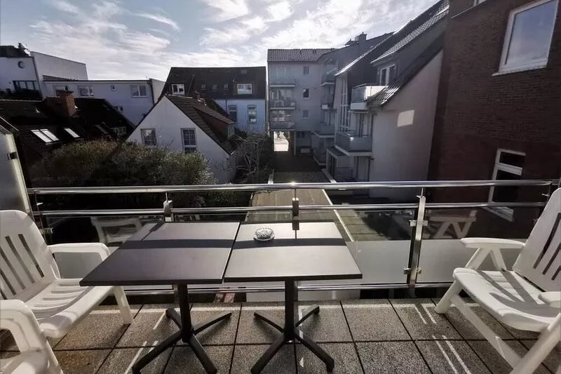 Exclusive 3-room apartment in a prime location with balcony
