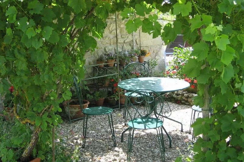 Rural Cottage With Private Pool in tranquil setting of 25 acres