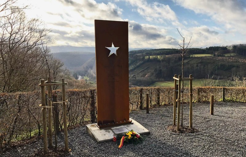 743rd Tank Battalion Monument