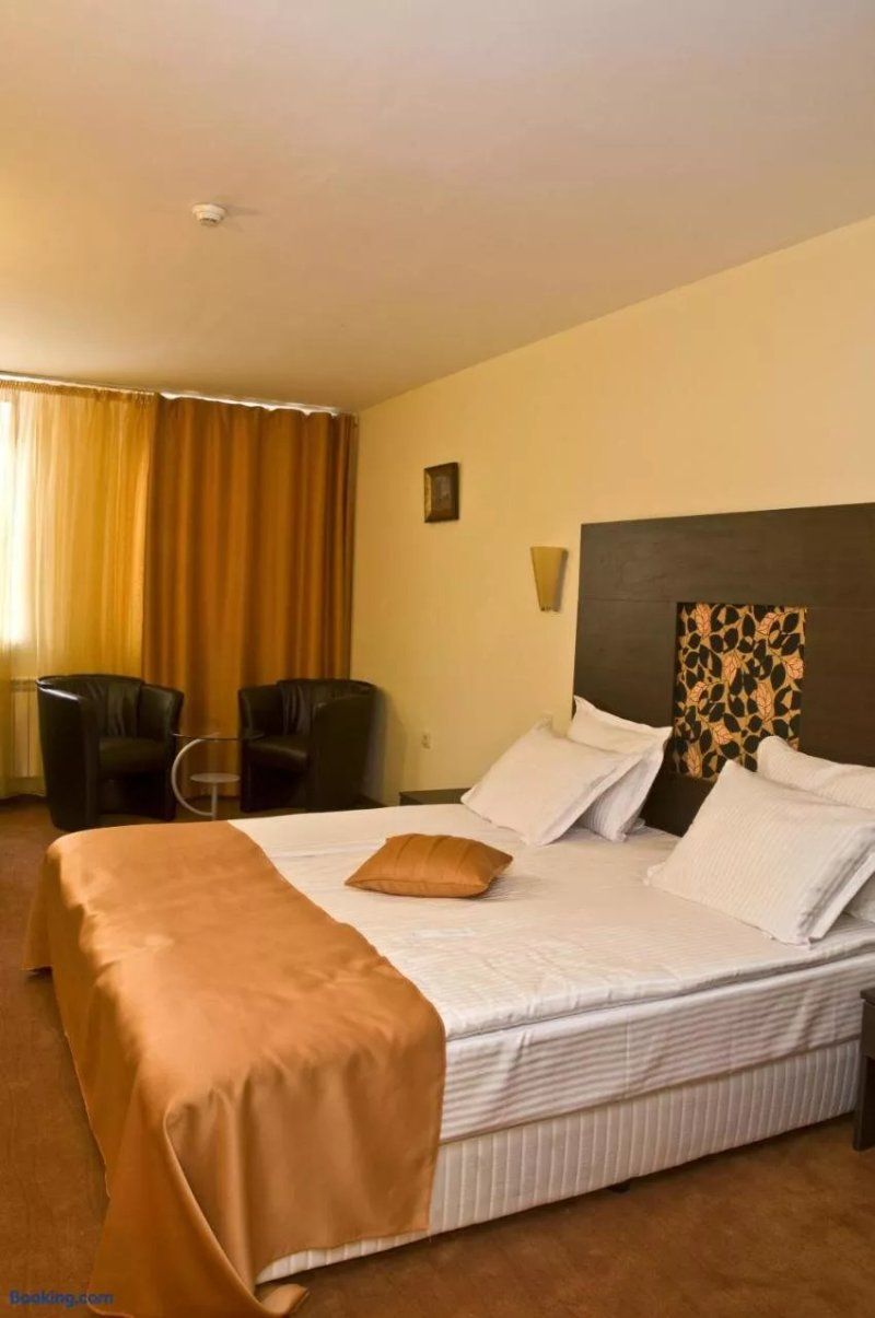 Hotel Four Sezon