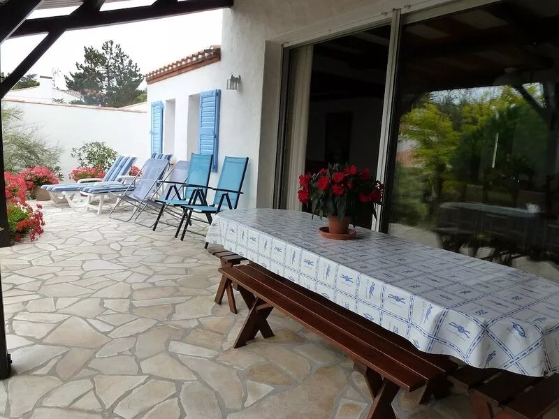 Comfortable house150 M from the sea, facing the Bois des Eloux, 6bikes and Wifi