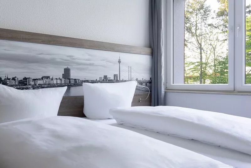 Business Apartment Living28