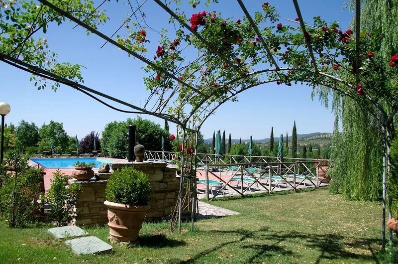 Itrana-Le Gorghe di Valmarino Residence in Umbria 5km from Perugia Swimming