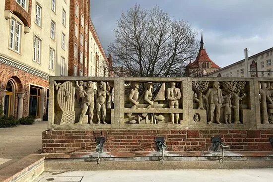 DDR Time Travel Tours Rostock