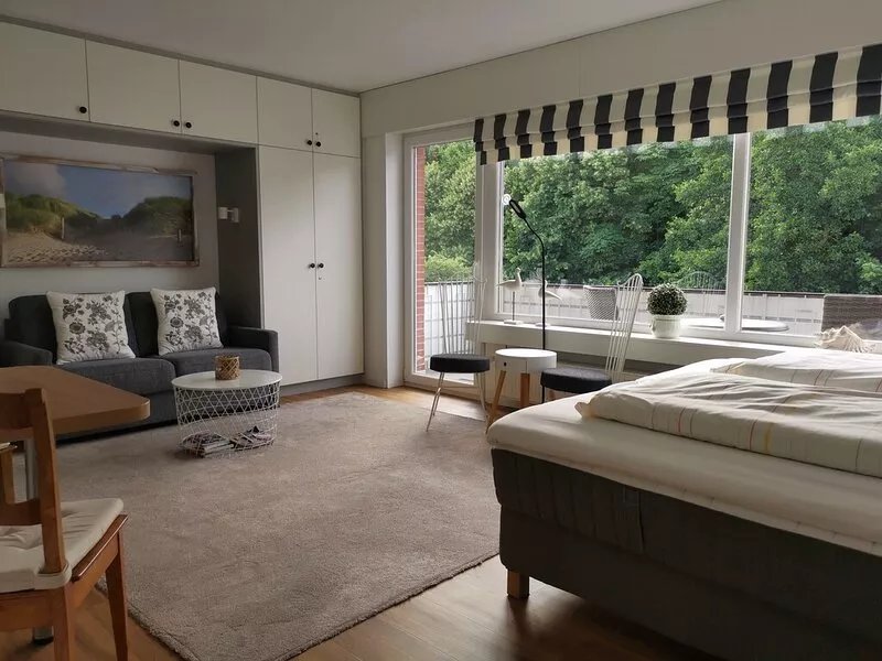 Newly renovated 1-room apartment in a quiet, central location!