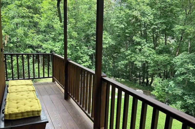Courmayeur Chalet x5, next to ski gondola, PRIVATE PARKING,garden , Wifi,