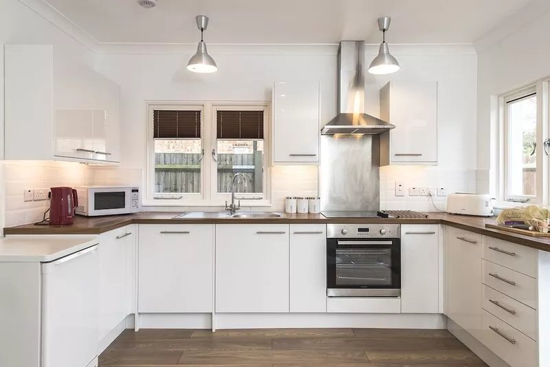 London House, Chiswick, Luxurious, 3 Large Beds - 4 x Bath - GREAT PLACE TO STAY