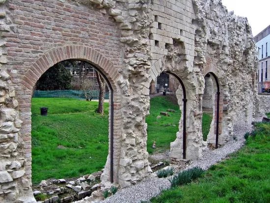 Anfiteatro Romano - Giardini dell’Arena