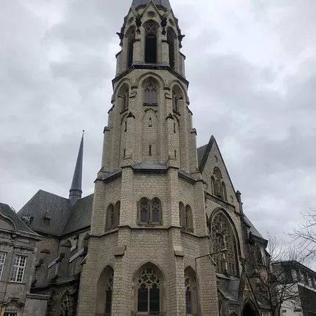 Heilig-Kreuz-Kirche