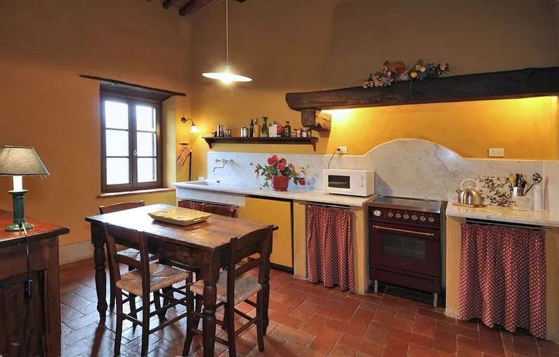 Barga, with private pool and stunning views. Sleeping 8 plus 1 (3 bathrooms)
