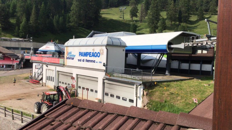 Ski Bar