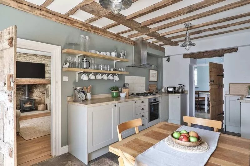 Cotswold Stone Cottage with 3 Ensuites and Central location Coombers Mead Cottag