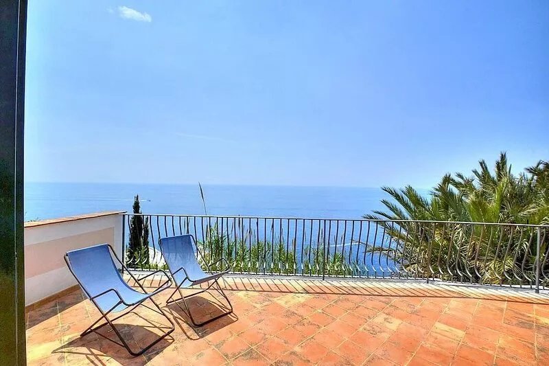 Villa Fabiola: A bright and elegant three-story villa with the fascination of