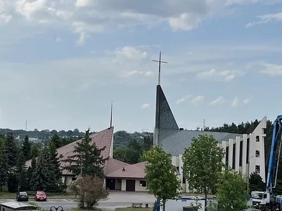 KoSciol Rzymskokatolicki Pw. Matki Boskiej Czestochowskiej i Sw. Waclawa