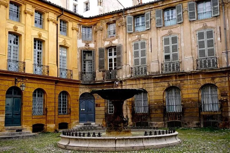 Loft in the historic center of Aix