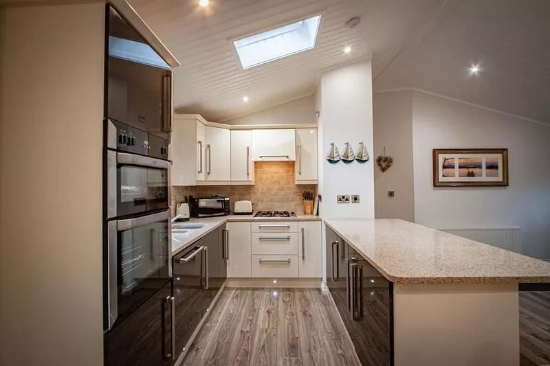 laughing Duck  -  a holiday lodge that sleeps 6 guests  in 3 bedrooms