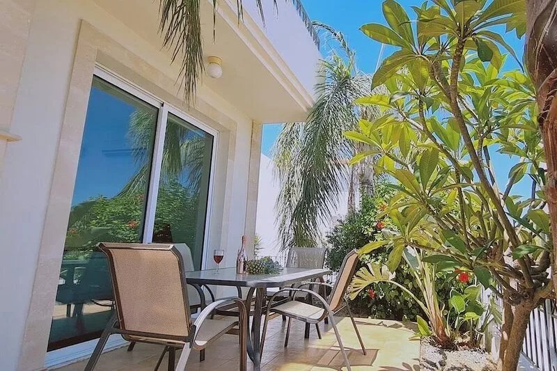 STAY Sunny Bay Villa