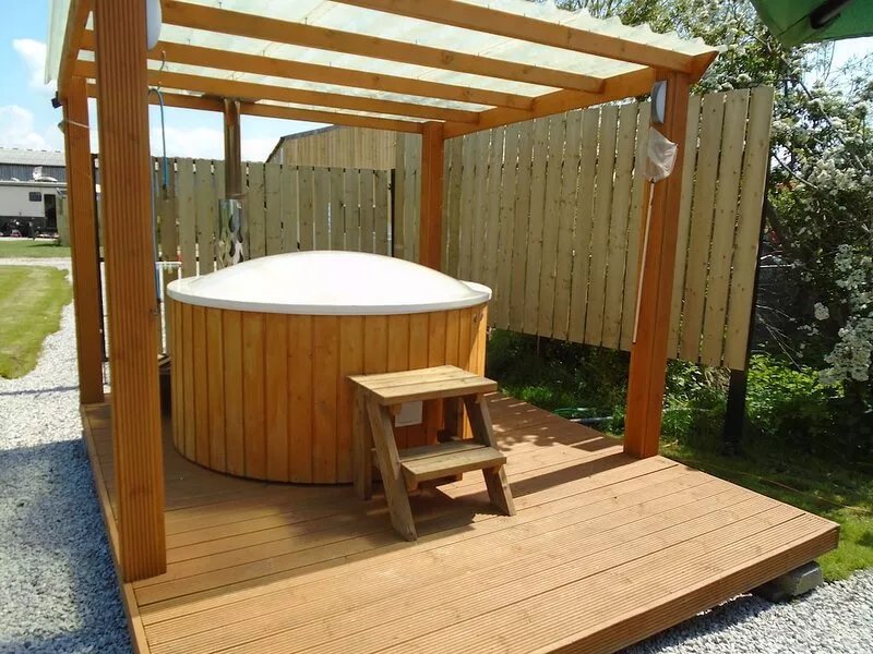 private hot tub with 1990,s  American motorhome