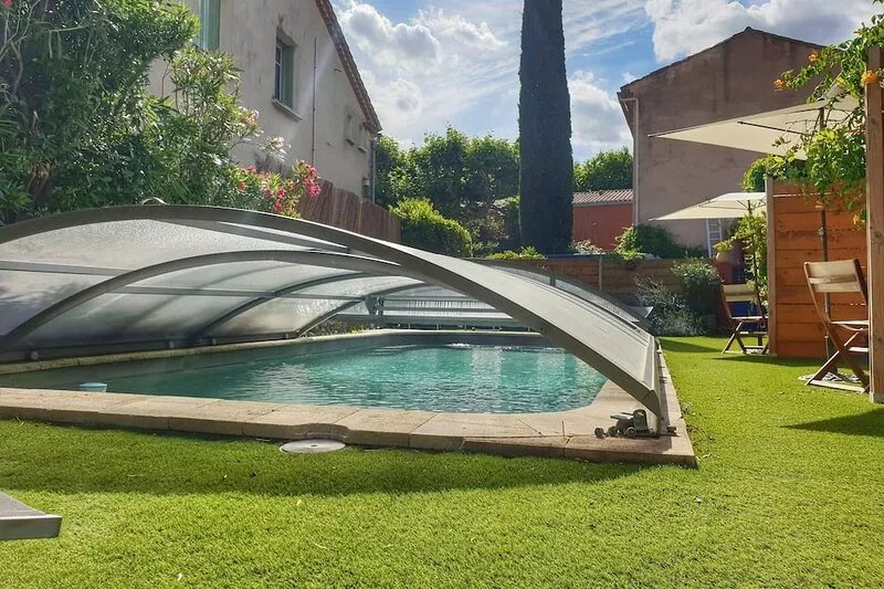 "Come" at home, 3 gites with swimming pool in the heart of Vacqueyras