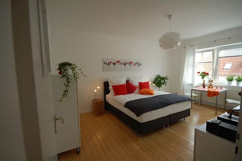 Top location in the heart of Hanover! Chic, quiet guest apartment for up to 2