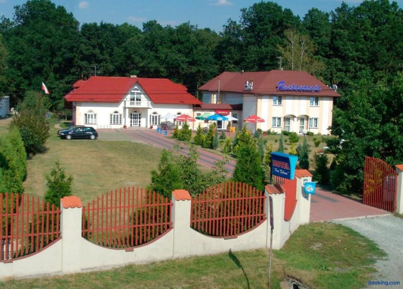 Hotel Restauracja Pod Debami