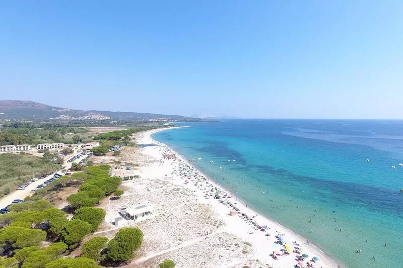 Capannizza Villas . whit private pool, 600 meters from the beach,