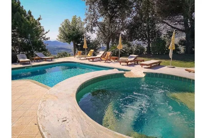 VILLA LE QUERCE, earthly paradise in the hills of Versilia