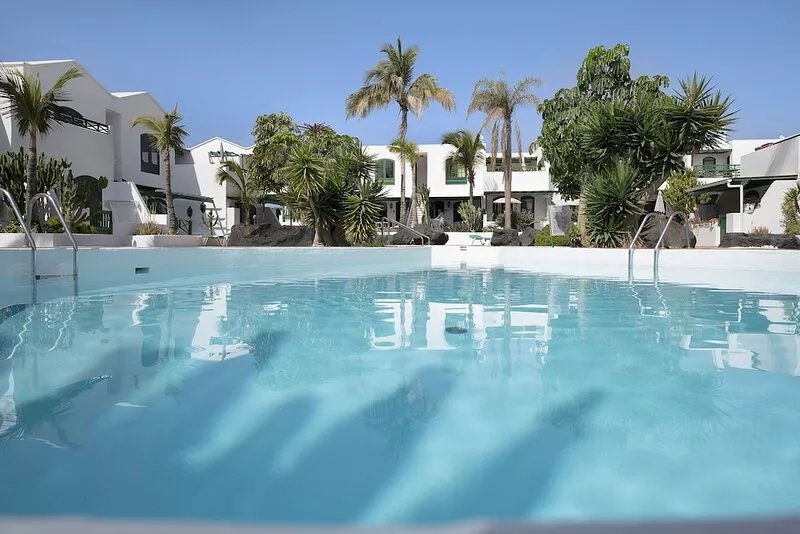 Holiday Home 'Apartamento Rocas Negras' Next to the Beach, with Pool View