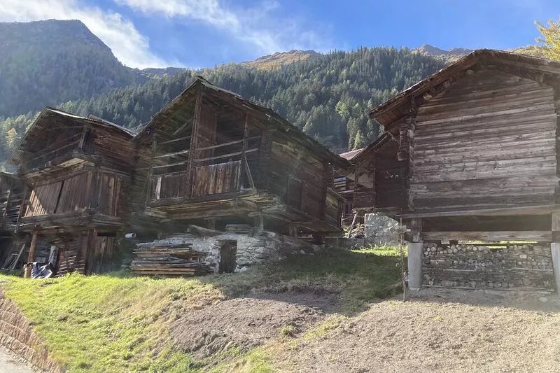 Mountain Lodge LOULOU: luxury chalet with sauna at 250 m from the ski elevator.