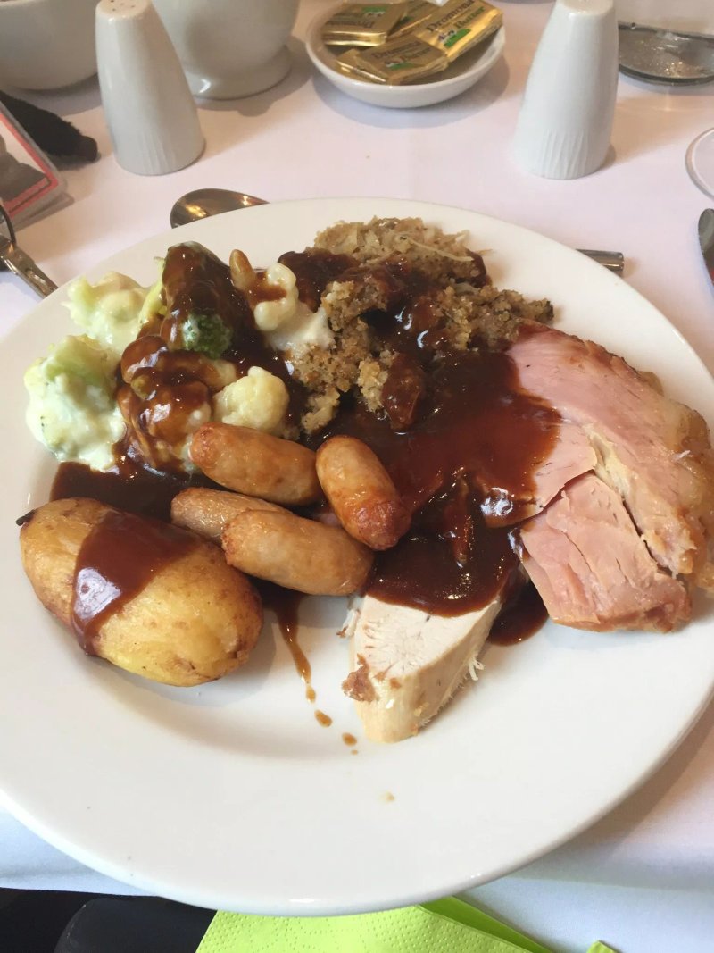 La Mon's Sunday Carvery
