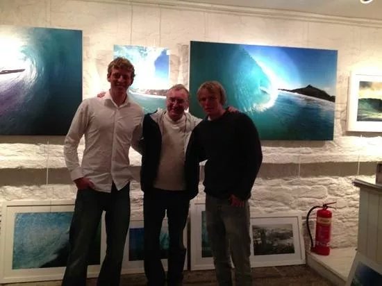 Waves Gallery