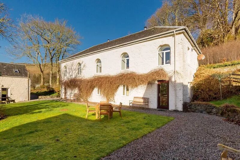 Stables East -  a semi-detached cottage that sleeps up to 6 guests
