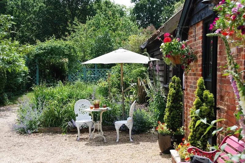 Queenies – A cosy Cottage full of character in a private Nature Reserve